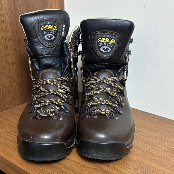 Asolo Dark Brown Men's TPS 520 GV EVO Leather Hiking Boots with Vibram soles - Picture 6 of 9